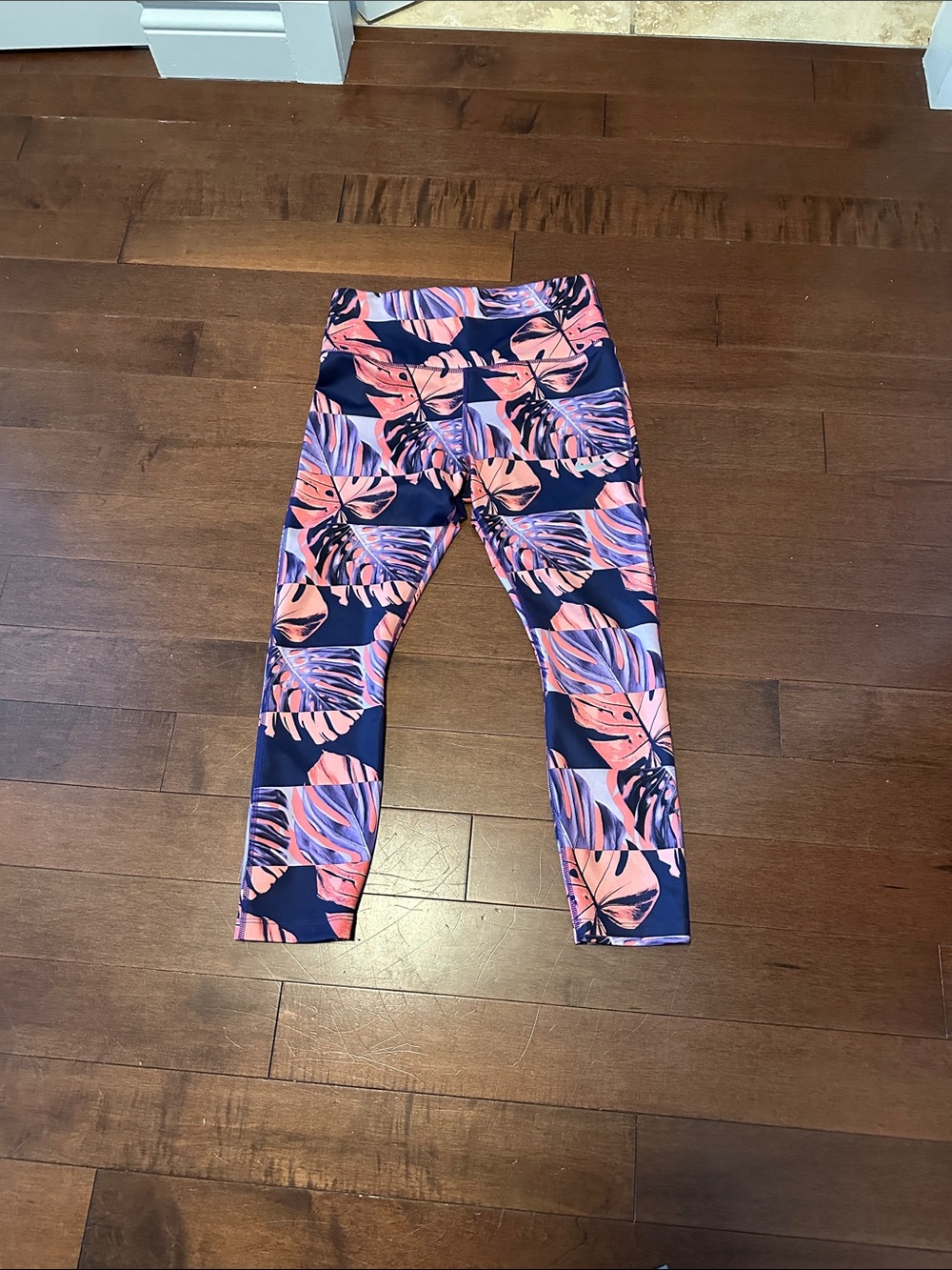 Nike Women's Navy, Pink & Purple Tropical Leaf Leggings